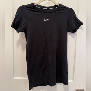 Women’s Nike Infinite Running Top